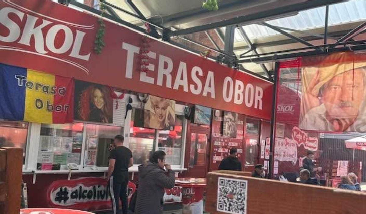 Oana Pellea, ultragiată de un banner agățat la Terasa Obor, cu imaginea tatălui ei: „Un artist simbol național e folosit la vânzare de mici”